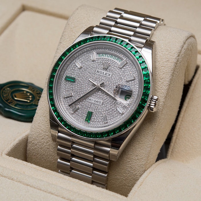 Jewelry Buyer's Guide: Buying a Luxury Watch Main Image