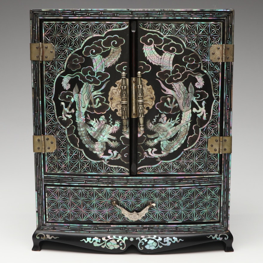 Chinese Abalone Inlaid Black Lacquer Jewelry Box