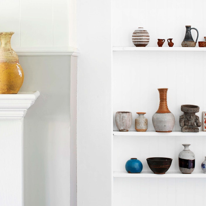 Buying Vintage and Antique Pottery Online Main Image